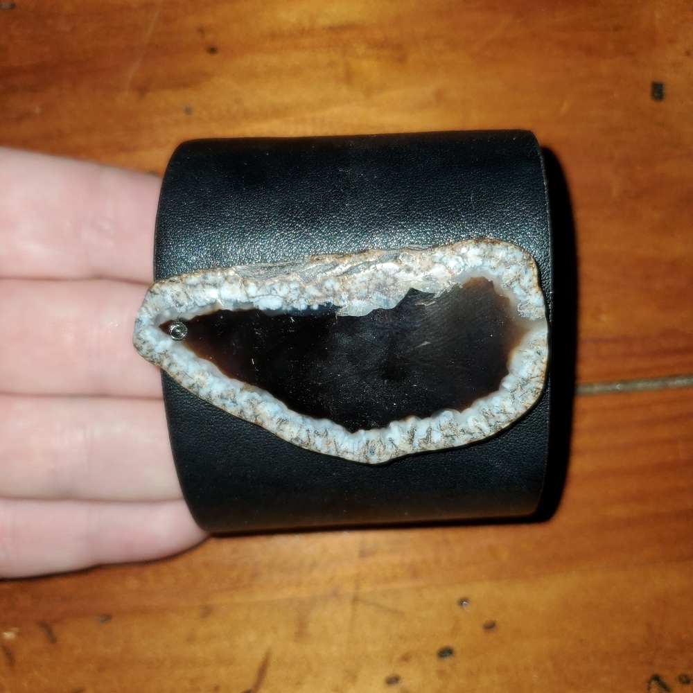 Rock cuff - Picture 2 of 4